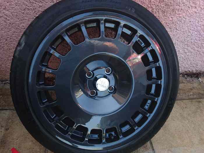 4 Jantes Compomotive TH1882 avec pneus Michelin PSS 1