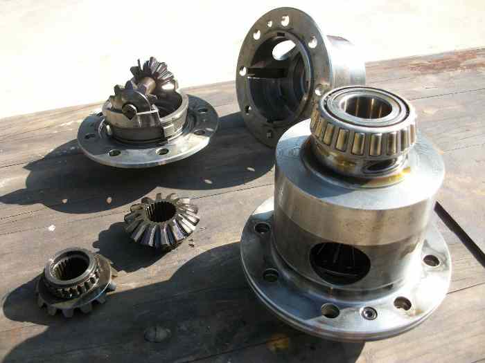 autobloquant ZF opel/gm pièces et voitures de course à vendre, de