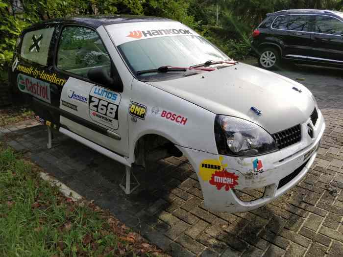 Caisse Clio 2 cup avec arceau etc. 2