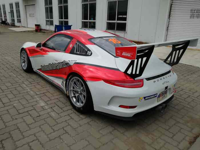 Porsche 991 Cup 2016 3