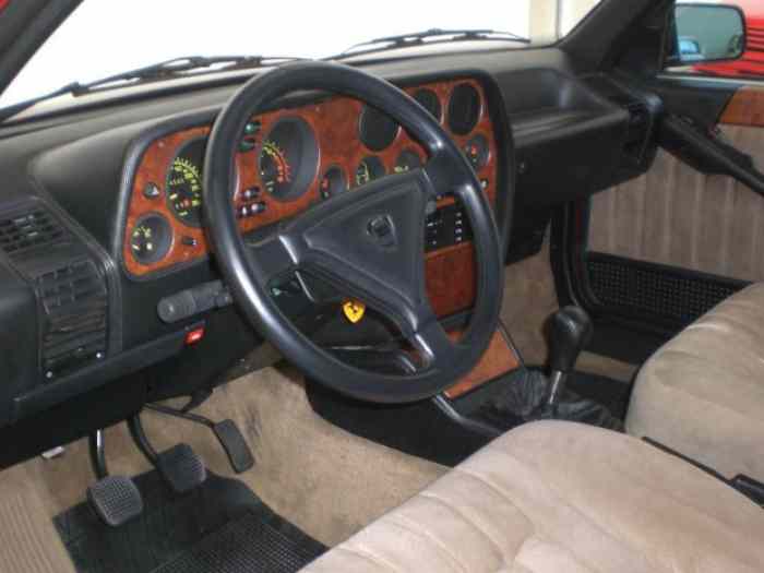 LANCIA THEMA FERRARI 8.32 4