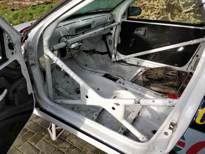 Caisse Clio 2 cup avec arceau etc. 4