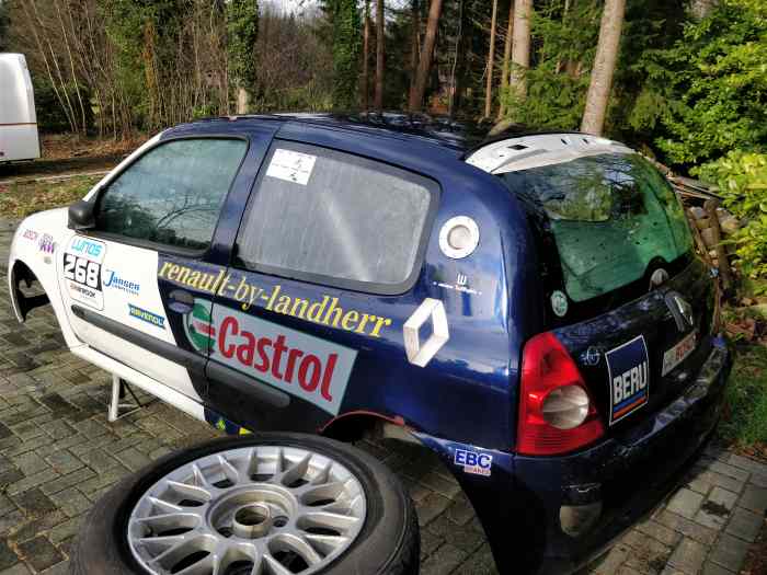 Caisse Clio 2 cup avec arceau etc. 0