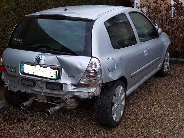 Caisse Renault Clio rs 182 1