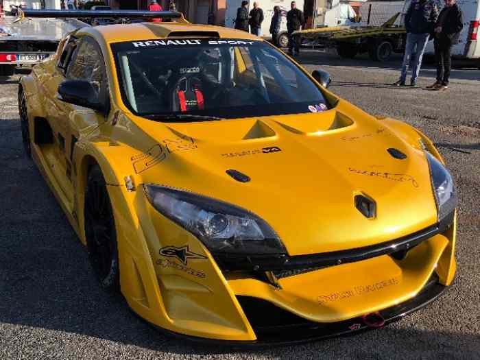 MEGANE TROPHY V6 3.5L 400 CV EV0 2012 NEW CONDITION READY TO RACE 1