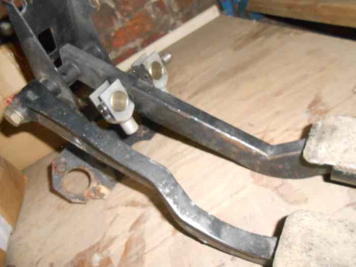 PEDAL BOX (vrai) BMW MOTORSPORT..M3 E30 GR A 0