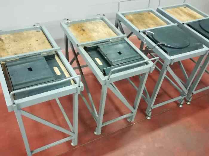 Consoles pour réglage géométrie avec plateaux pivotants 2