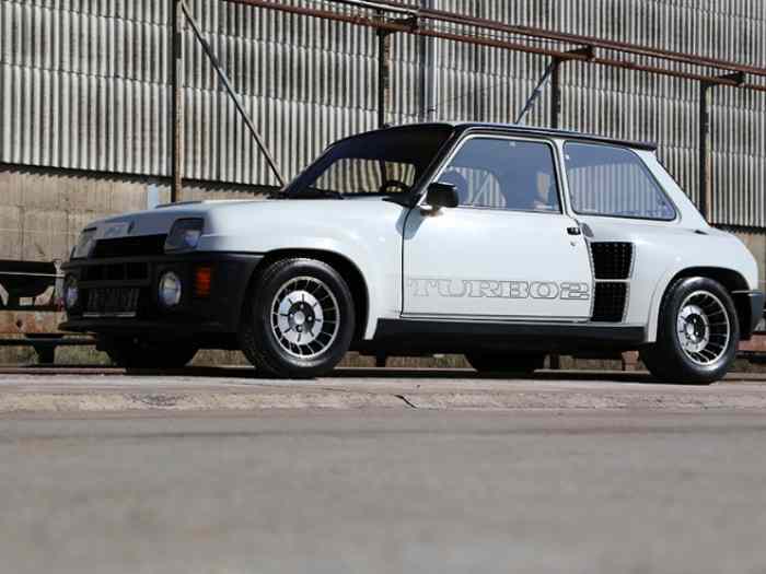 Renault R5 Turbo 2 original 162 hp R8820 rare to find 3