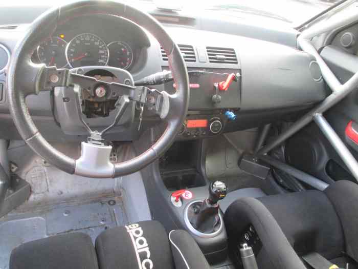 Suzuki Swift esprit cup 4