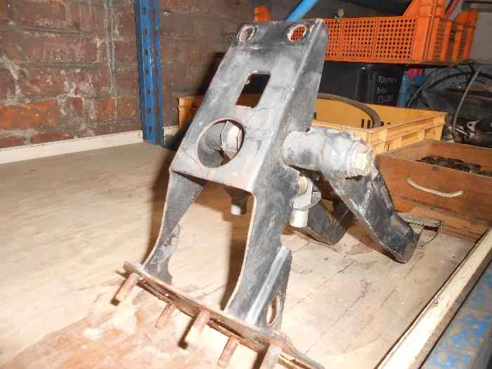 PEDAL BOX (vrai) BMW MOTORSPORT..M3 E30 GR A 3