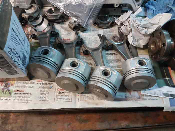 Pistons et bielles 106