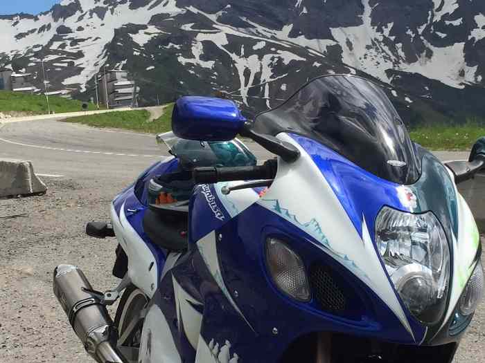 Echange moto contre voiture de course (plus ou moins 10000.00frs+ soulte de ma part) SUISSE 0