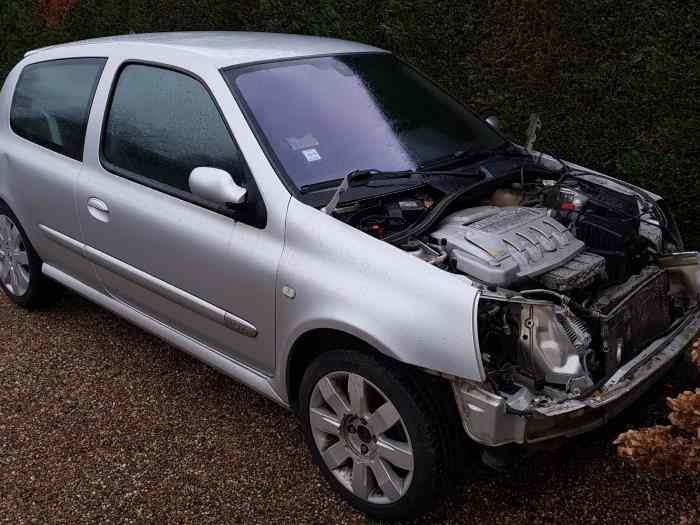 Caisse Renault Clio rs 182 0