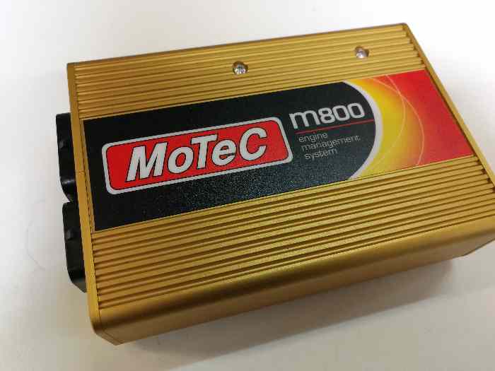 Calculateur MOTEC M800 état neuf