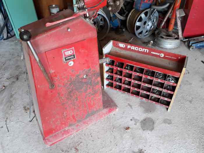 équilibreuse de roues facom