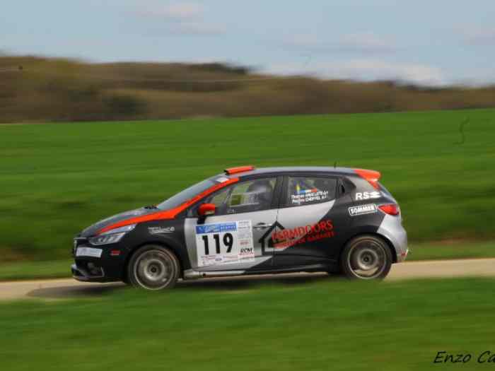Clio  R3T + Très gros lot de bord – photo 1 sur 5