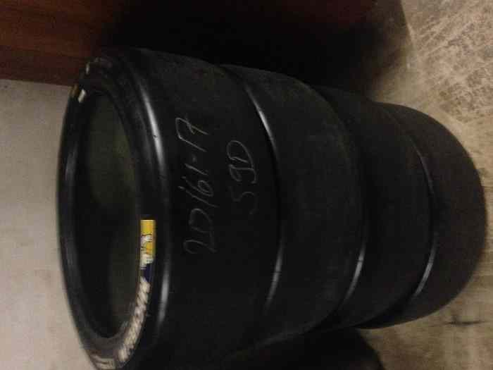pneu  michelin  s9b   20.61.17   NEUFS  clio 3 cup ..... 2