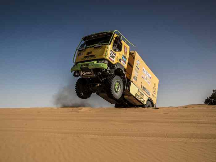 CAMION RENAULT KERAX 4x4 COURSE RALLYE RAID 2