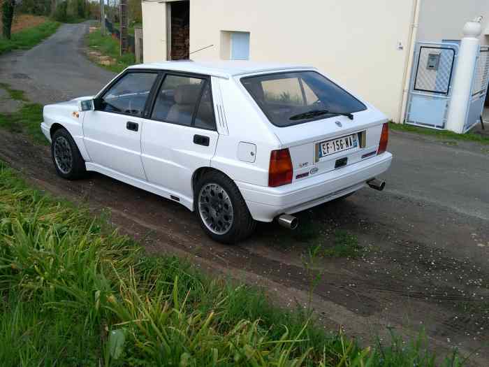 Lancia Delta Integrale 16V 3