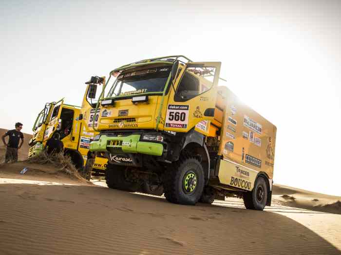 CAMION RENAULT KERAX 4x4 COURSE RALLYE RAID 1