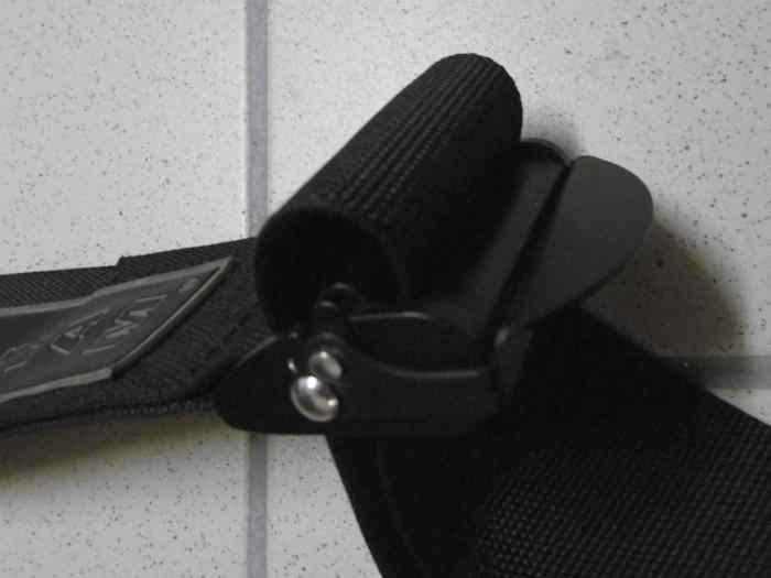 Harnais homologué route et circuit , de marque LUCKE RACING , 6 points de fixation 4