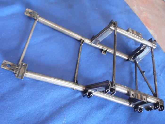 BERCEAU PEUGEOT 205 T16 EVO1 0