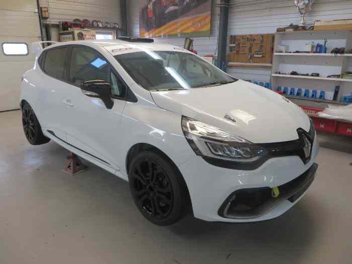 Renault Clio 4 cup 2016 1