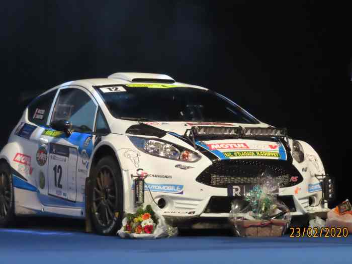 Europe Location Rallye loue une Fiesta R5 évo2 5