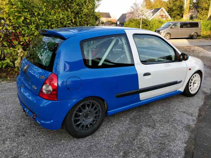 Renault Clio 2 Cup evo 2004 0