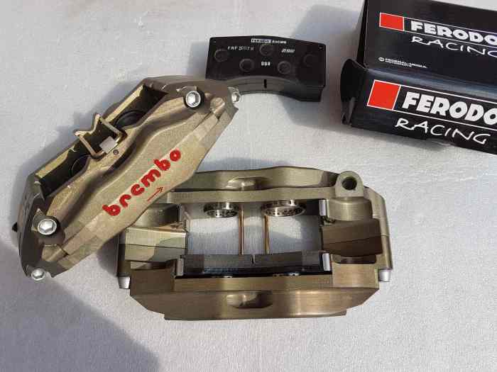 Brembo Racing etrier 4pot – photo 1 sur 6
