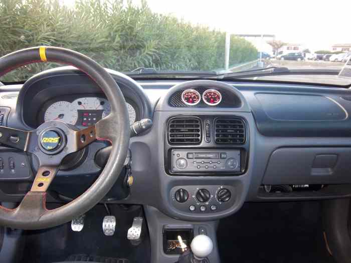 Clio 2 rs phase 1 entièrement restaurée 10 000kms 2