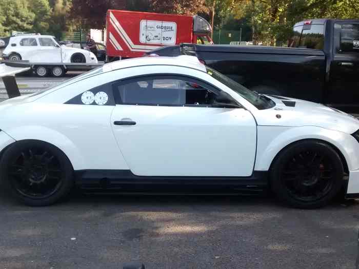 Audi TT race car – photo 3 sur 6