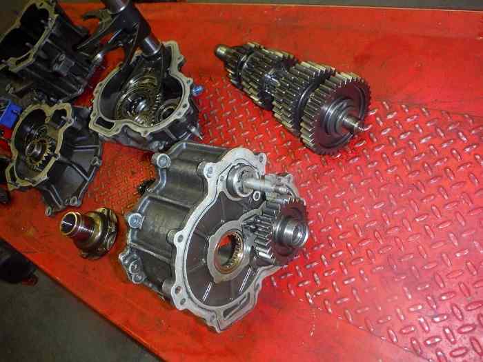 Boite de vitesse séquentielle HEWLAND IGTC 6 vitesses et transmission inversée pièces et