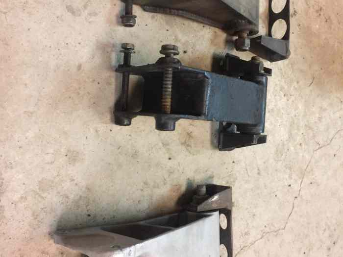 supports moteur arrière clio grA 1