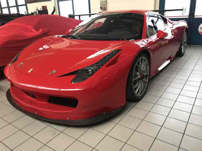 FERRARI 458 CHALLENGE 0