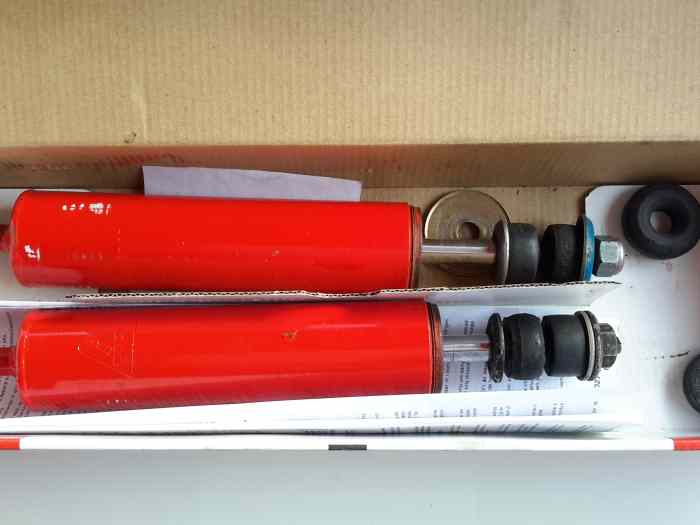amortisseurs koni r8 1