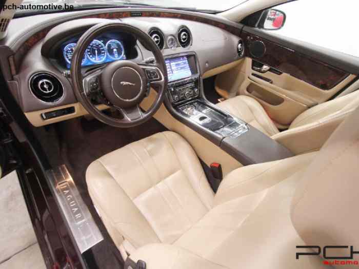 Jaguar XJ 3.0 D V6 272cv Aut. Luxury **FULL OPTIONS!!!** 3