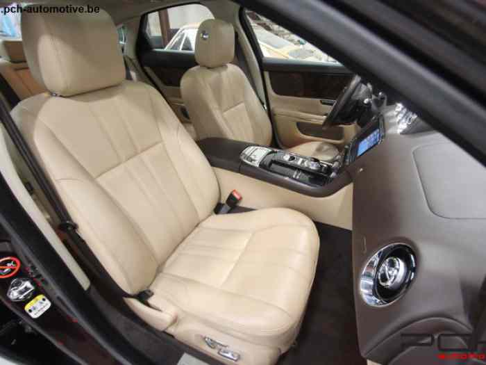 Jaguar XJ 3.0 D V6 272cv Aut. Luxury **FULL OPTIONS!!!** 4