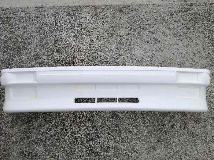pare-choc avant BMW M3 e30 en fibre de verre