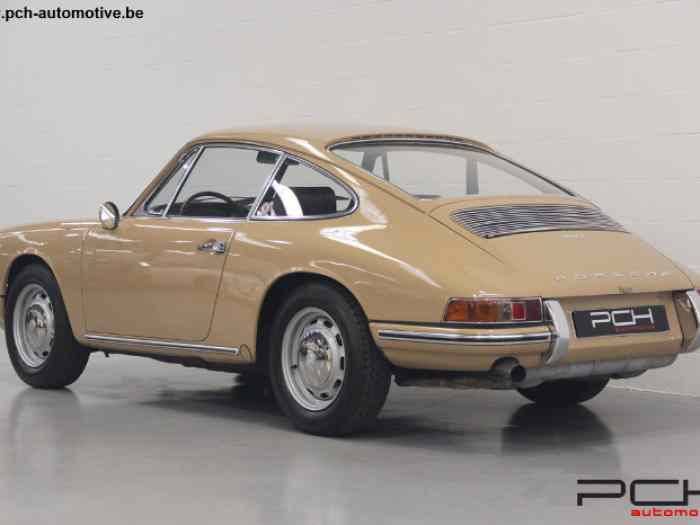 Porsche 911 T 2 Litres Coupé SWB Carrosserie Karmann 1
