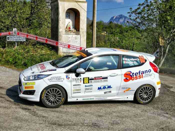 Rallye Sport Evolution Team  location la nouvelle Ford Fiesta R2T 1