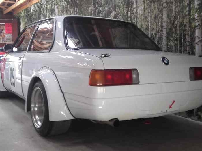BMW 323 I ex-GR 2... VENDUE MIKADO 3