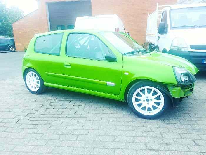 A vendre Clio 2 RS Ragnotti Group N 21.000km 3
