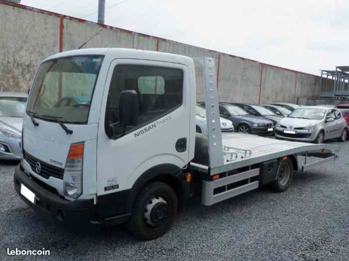 Nissan Cabstar 35.13 2.5 dXi 130cv DEPANNEUSE