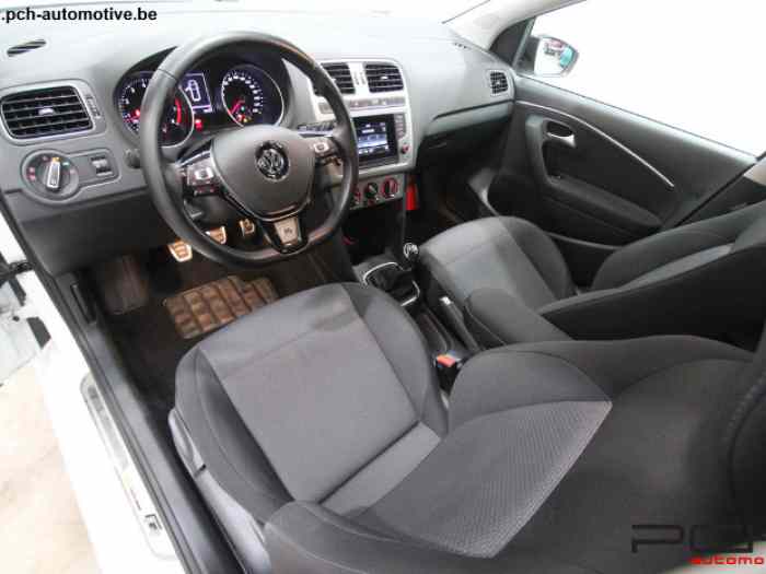 Volkswagen Polo 1.2 TSI 90cv BMT Highline + R Line 3