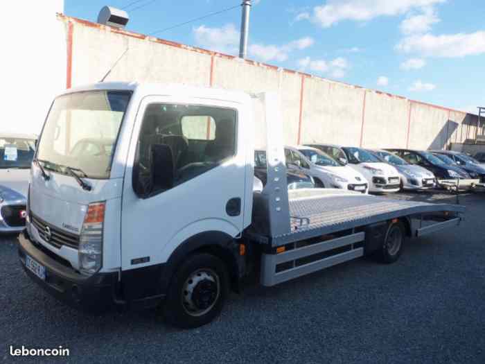 Nissan Cabstar 35.13 2.5 dXi 130cv DEPANNEUSE