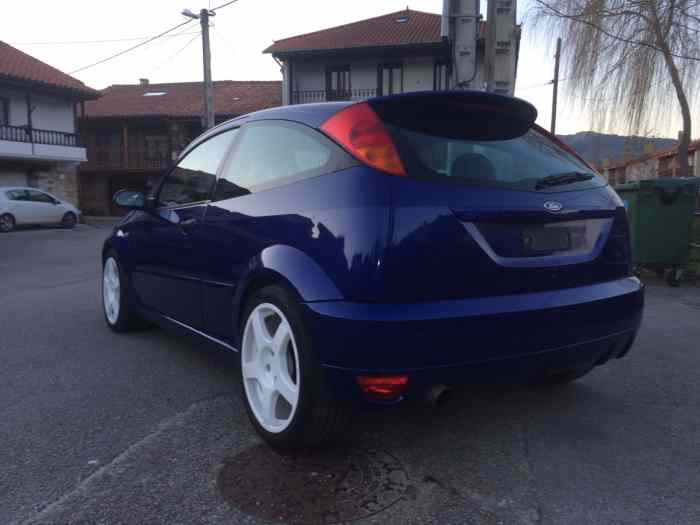 FORD FOCUS RS 3