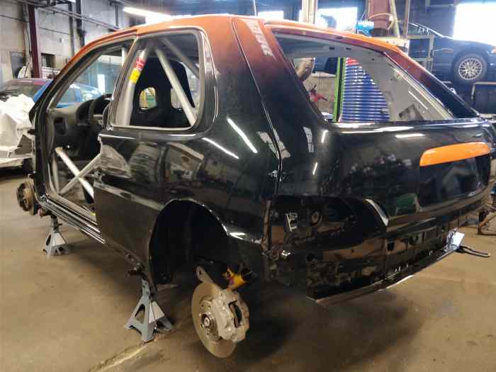 Unique ! Caisse soudée saxo gros arceau OMP peinture neuve inter exter 2