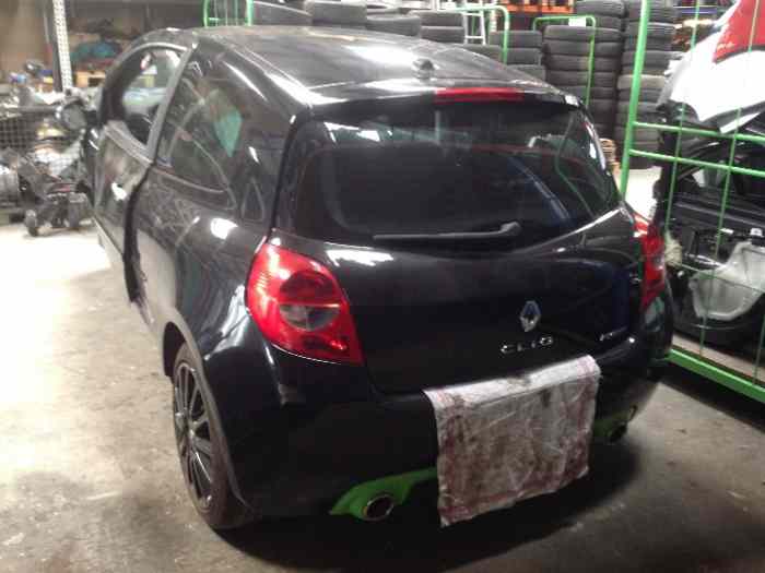 Clio 3 Rs Gordini phase 2 accidenté 2