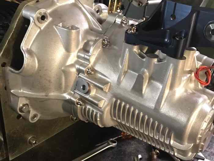 Boîte séquentielle complète pour f2000